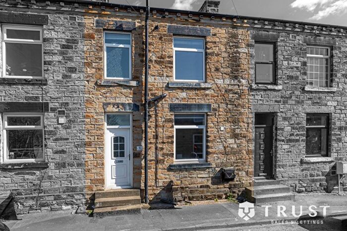 1 Bedroom Terraced House For Sale In Commercial Street, Heckmondwike, WF16