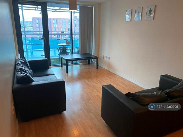 2 Bedroom Flat To Rent In Lovell House, Leeds, LS7