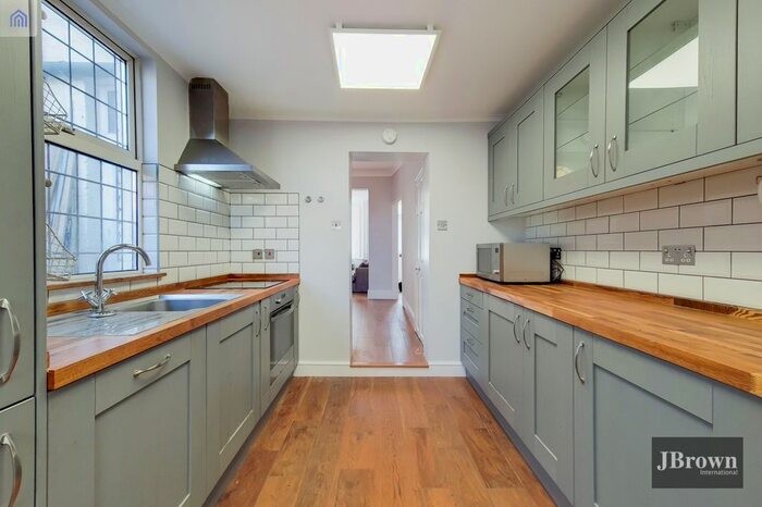 4 Bedroom Terraced House To Rent In Dundee Road, London SE25