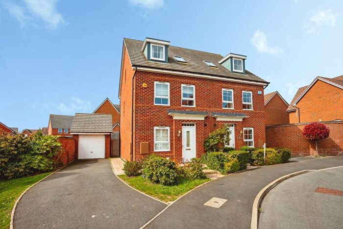 3 Bedroom Semi Detached House For Sale In Wellingtonia Crescent, Edwalton, Nottingham, Nottinghamshire, NG12