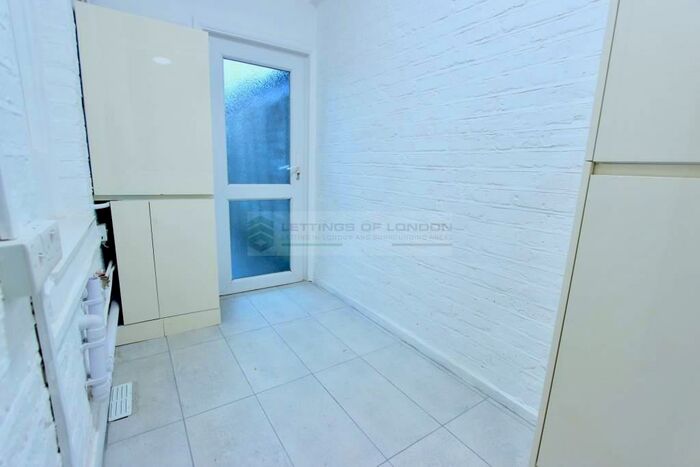 3 Bedroom Terraced House To Rent In Durants Road, Enfield, EN3