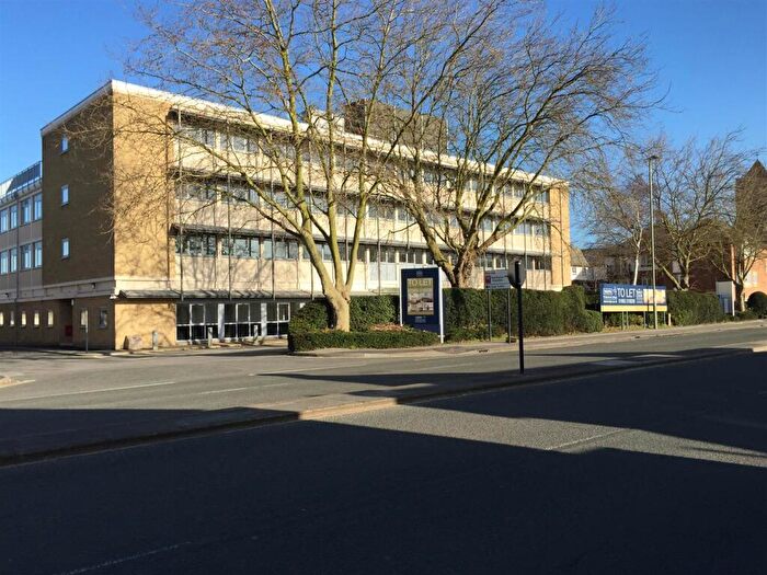 1 Bedroom Flat To Rent In Trinity Court, OX4