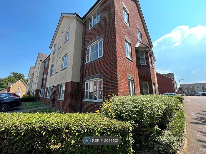2 Bedroom Flat To Rent In Covesfield, Gravesend, DA11