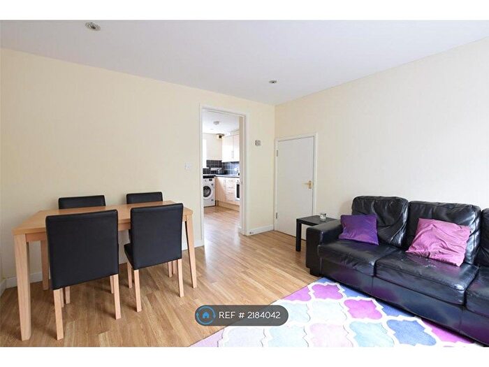 1 Bedroom Flat To Rent In Saxon Way, Headington, Oxford, OX3