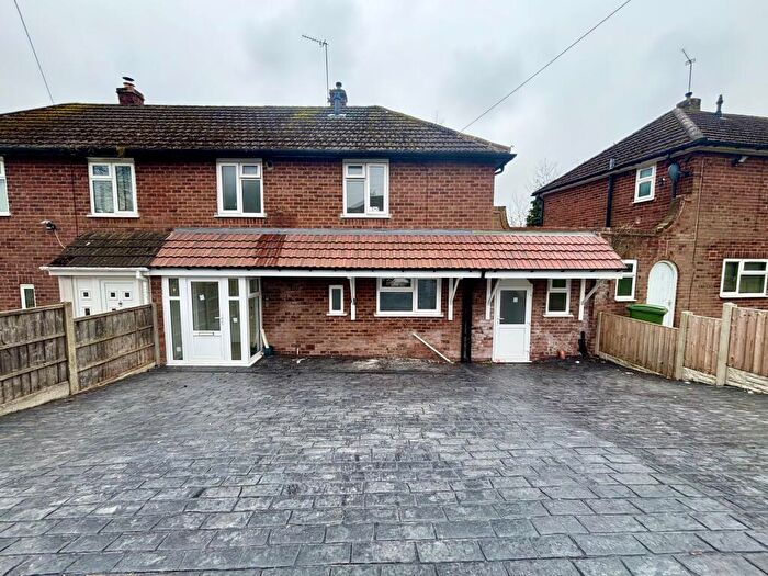 3 Bedroom House To Rent In Abbey Road, Halesowen, B63