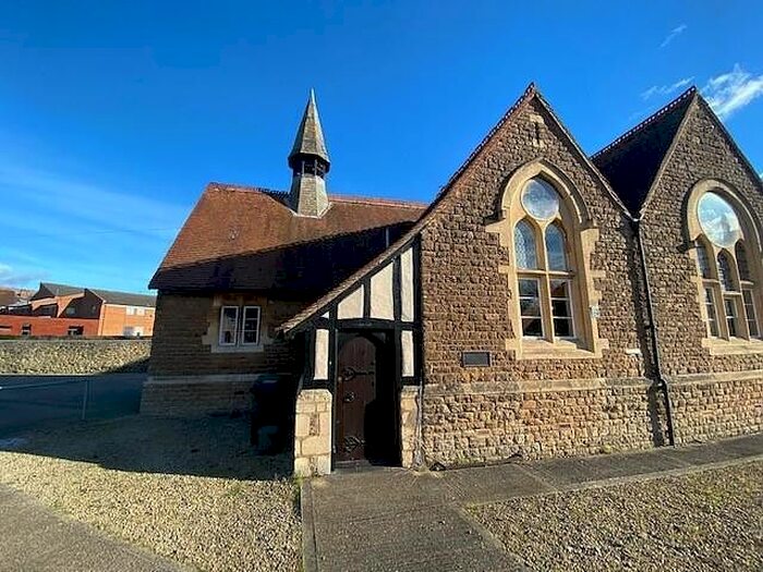 2 Bedroom Flat To Rent In Oxford Road, Abingdon-On-Thames OX14