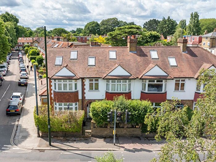 4 Bedroom Property For Sale In Hampton Road, Hampton Hill, TW12