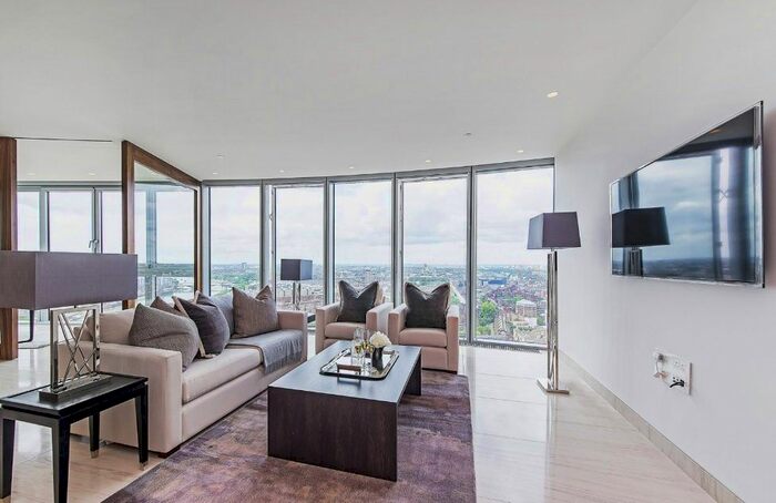 3 Bedroom Flat To Rent In The Tower, St George Wharf, Vauxhall, SW8