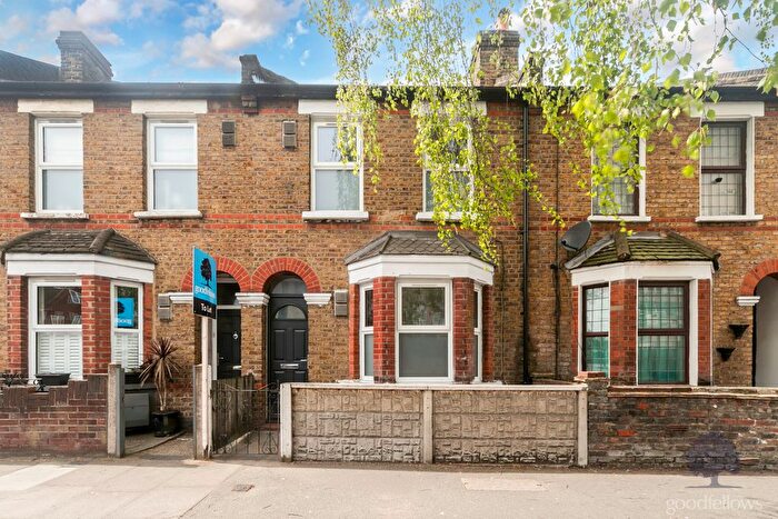 3 Bedroom Terraced House To Rent In Crown Road, Morden, SM4