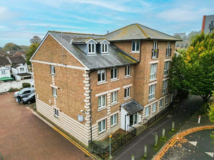 2 Bedroom Apartment To Rent In Fairways Court, The Grove, Gravesend, Kent, DA12