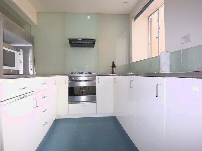2 Bedroom Flat To Rent In Wallace Court, - Old Marylebone Road, NW1