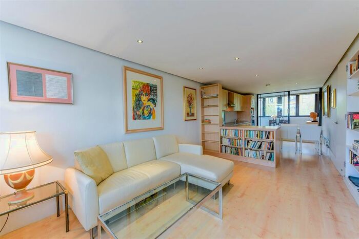 2 Bedroom Flat To Rent In Hopton Street, London, SE1
