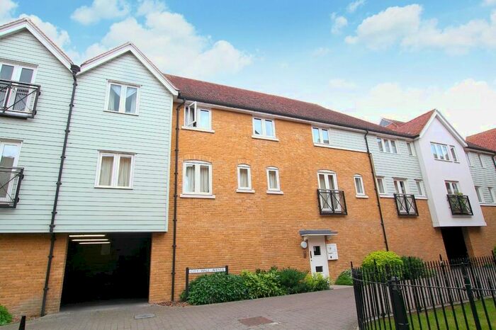 2 Bedroom Flat To Rent In City Wall Avenue, Canterbury, CT1
