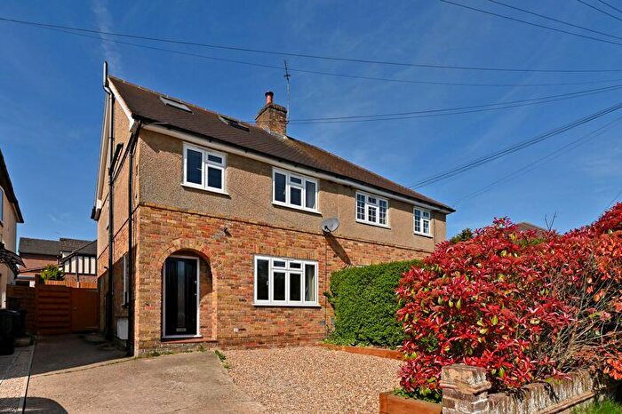 4 Bedroom Semi-Detached House For Sale In Lovel Road, Chalfont St Peter, SL9