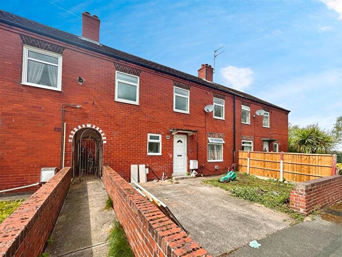 3 Bedroom Terraced House To Rent In South Avenue, Shirebrook, Mansfield, NG20