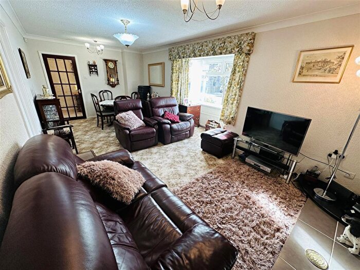 2 Bedroom Detached Bungalow For Sale In Dane Avenue, Thorpe Willoughby, Selby, YO8