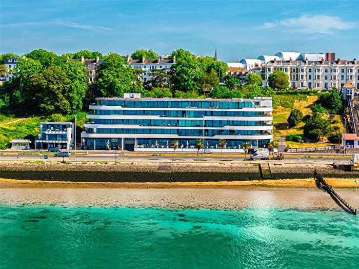 1 Bedroom Apartment For Sale In Western Esplanade, Southend-on-Sea, Essex, SS1