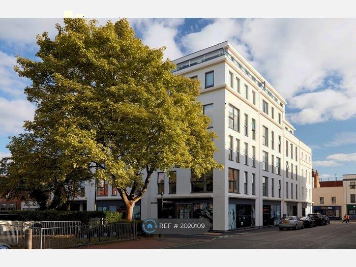 2 Bedroom Flat To Rent In Oxford Row, Leamington Spa, CV32