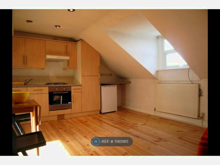 1 Bedroom Flat To Rent In Holloway Road, London, N19