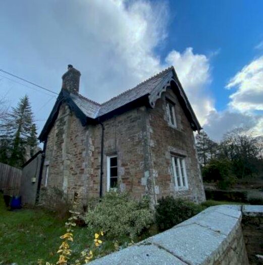 3 Bedroom Detached House To Rent In , PL22