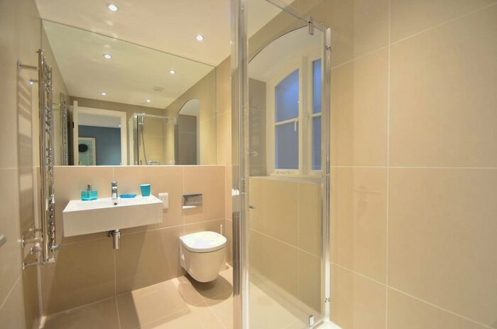 2 Bedroom Flat To Rent In Stanley Gardens, Ealing, London, W3