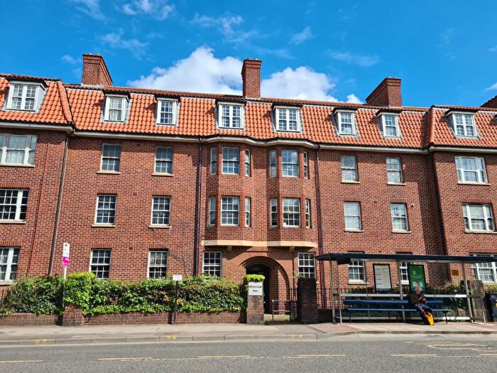 2 Bedroom Flat To Rent In Hotwell Road, Bristol, BS8