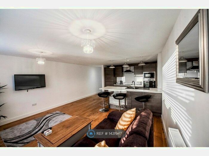 1 Bedroom Flat To Rent In High Road, Loughton, IG10
