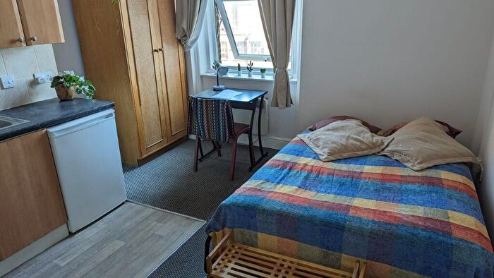 Studio To Rent In West End Lane, London, NW6