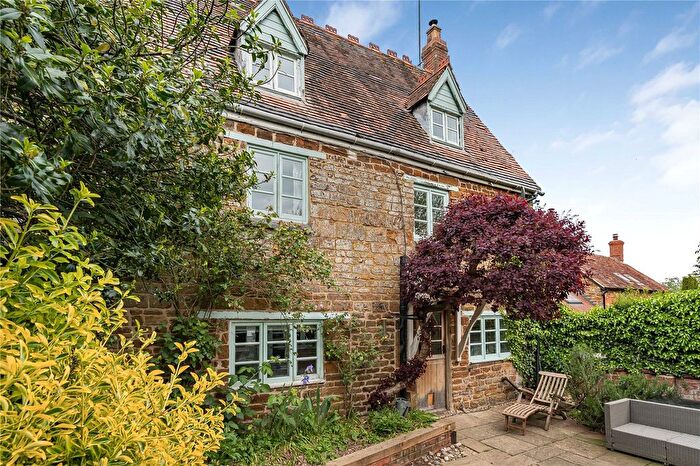 3 Bedroom Semi-detached House For Sale In Moreton Road, Eydon, Daventry, Northamptonshire, NN11