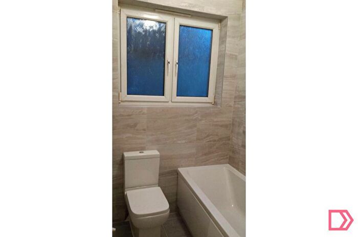3 Bedroom End Of Terrace House To Rent In Clarence Road, Enfield, London, EN3