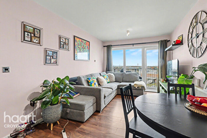 2 Bedroom Flat For Sale In Whitestone Way, Croydon, CR0