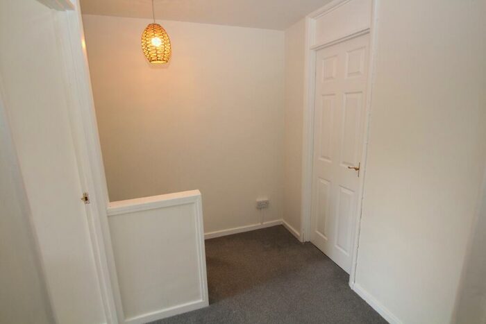 3 Bedroom End Of Terrace House For Sale In Savernake Close, Warminster, BA12