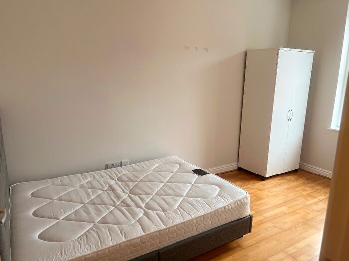 2 Bedroom Flat To Rent In Arch View Crescent, Liverpool, Merseyside, L1