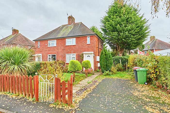 Semi Detached House For Sale In Ardern Avenue, Dawley, Telford, Shropshire, TF4