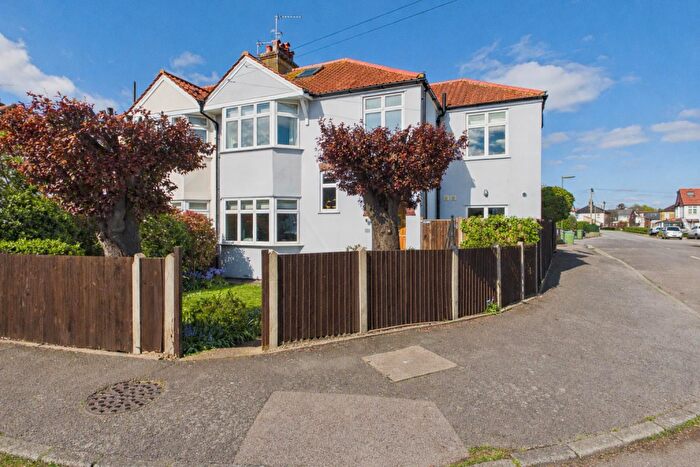 4 Bedroom Semi Detached House For Sale In Brampton Gardens, Hersham, Walton-On-Thames, KT12