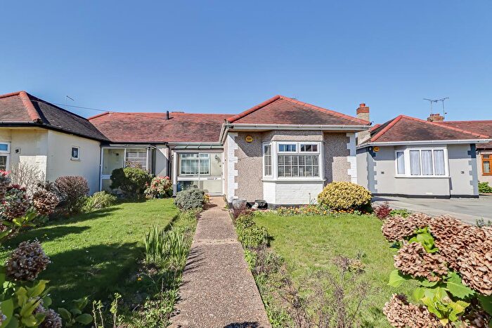 3 Bedroom Semi-Detached Bungalow For Sale In Keith Way, Southend-on-Sea, SS2