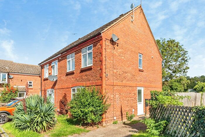 2 Bedroom Semi Detached House For Sale In Bradfield Close, Rushden, NN10