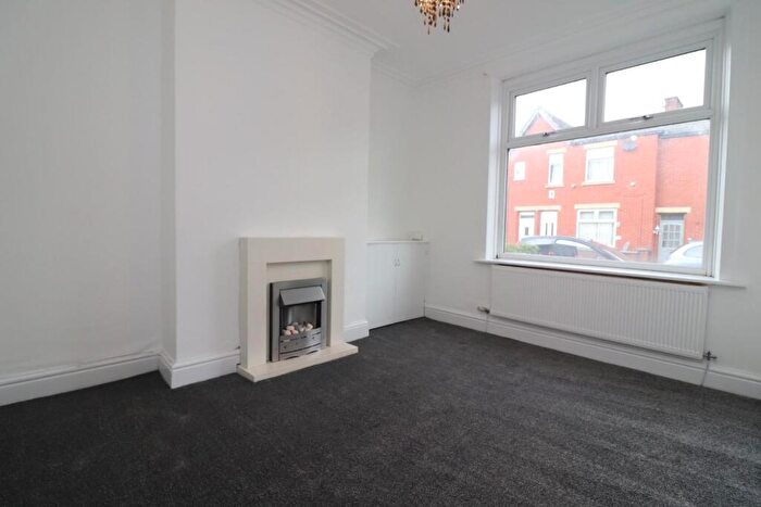 3 Bedroom Terraced House To Rent In Bonsall Street, Blackburn, BB2