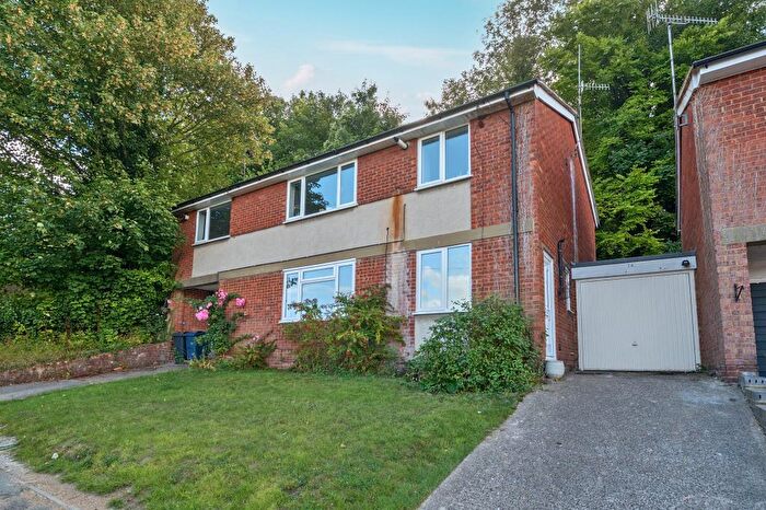 2 Bedroom Maisonette To Rent In Birch Way, Chesham, HP5