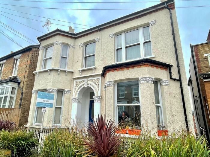 1 Bedroom Flat To Rent In Ravensbourne Road, Bromley, Kent BR1