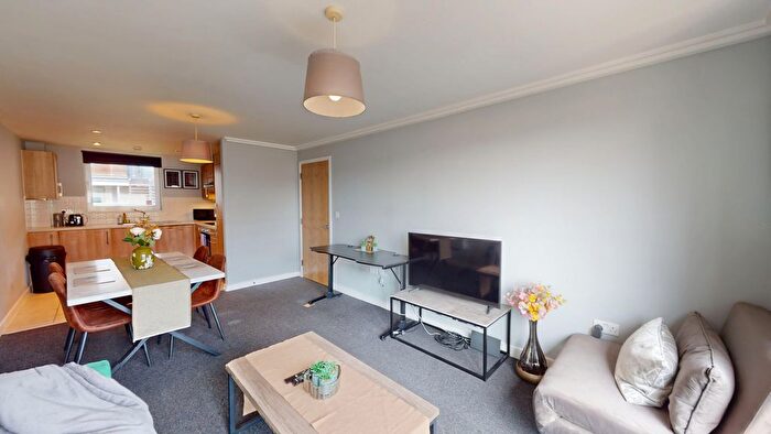 2 Bedroom Flat To Rent In Kingscote Way, City Centre, Brighton, BN1