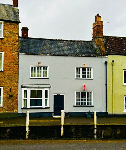 3 Bedroom Terraced House To Rent In Greenhill, Sherborne, Dorset, DT9