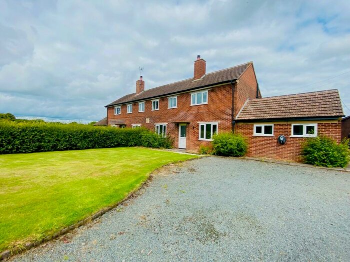 3 Bedroom House To Rent In Six Lane End, Draycott-in-the-Clay, DE6