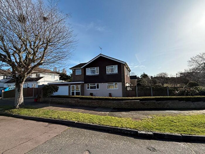 4 Bedroom Detached House For Sale In Holmbrook Way, Frinton-on-sea, CO13