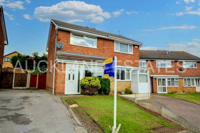 2 Bedroom Semi-Detached House To Rent In Verder Grove, Nottingham, NG5
