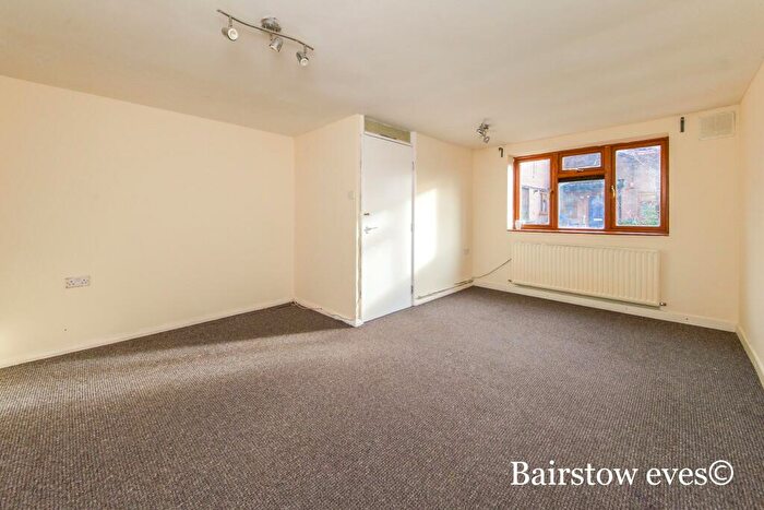 1 Bedroom Flat To Rent In Lennox Road, Walthamstow, E17