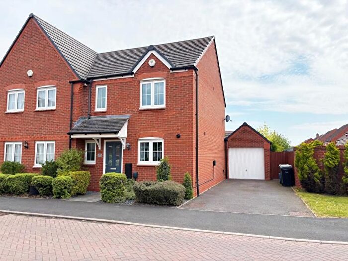 3 Bedroom Semi-Detached House For Sale In Hodgson Road, Shifnal, TF11