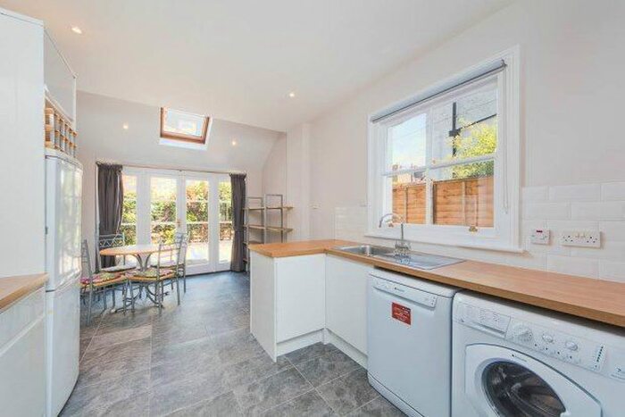 4 Bedroom Property To Rent In Edgarley Terrace, Fulham, SW6