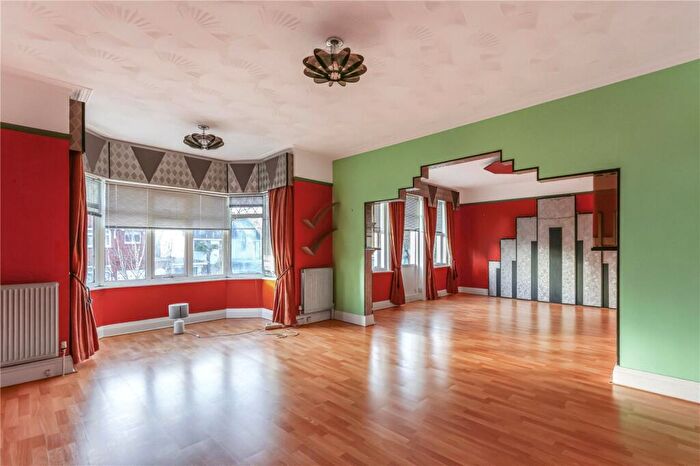 4 Bedroom Maisonette For Sale In St Albans Avenue, Queens Park, Bournemouth, BH8