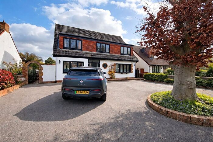 4 Bedroom Detached House To Rent In Ouseley Road, Wraysbury, Staines-Upon-Thames, TW19